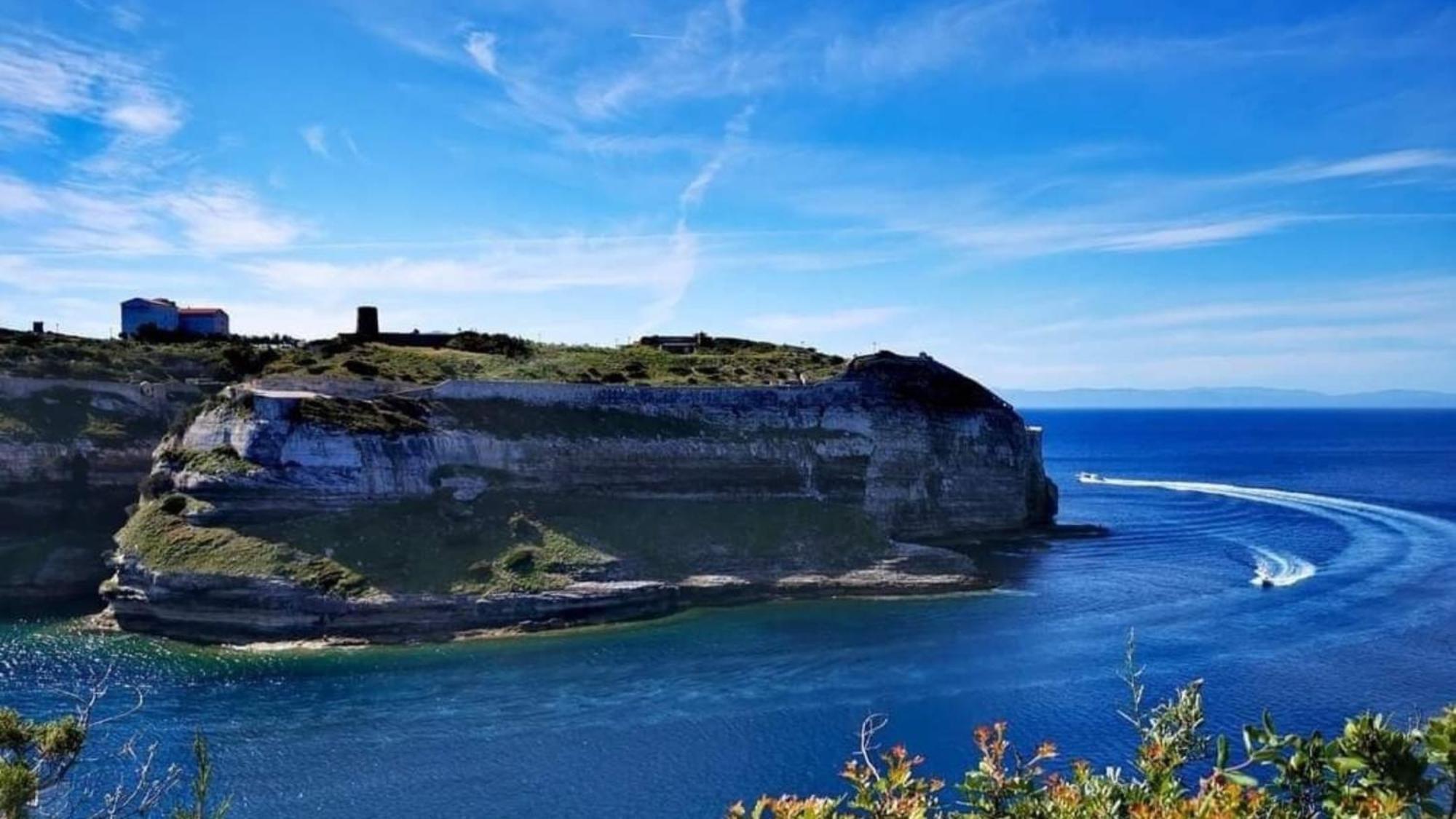 Appartement Kalliste, Logements Avec Vue Citadelle De Bonifacio 博尼法乔 外观 照片