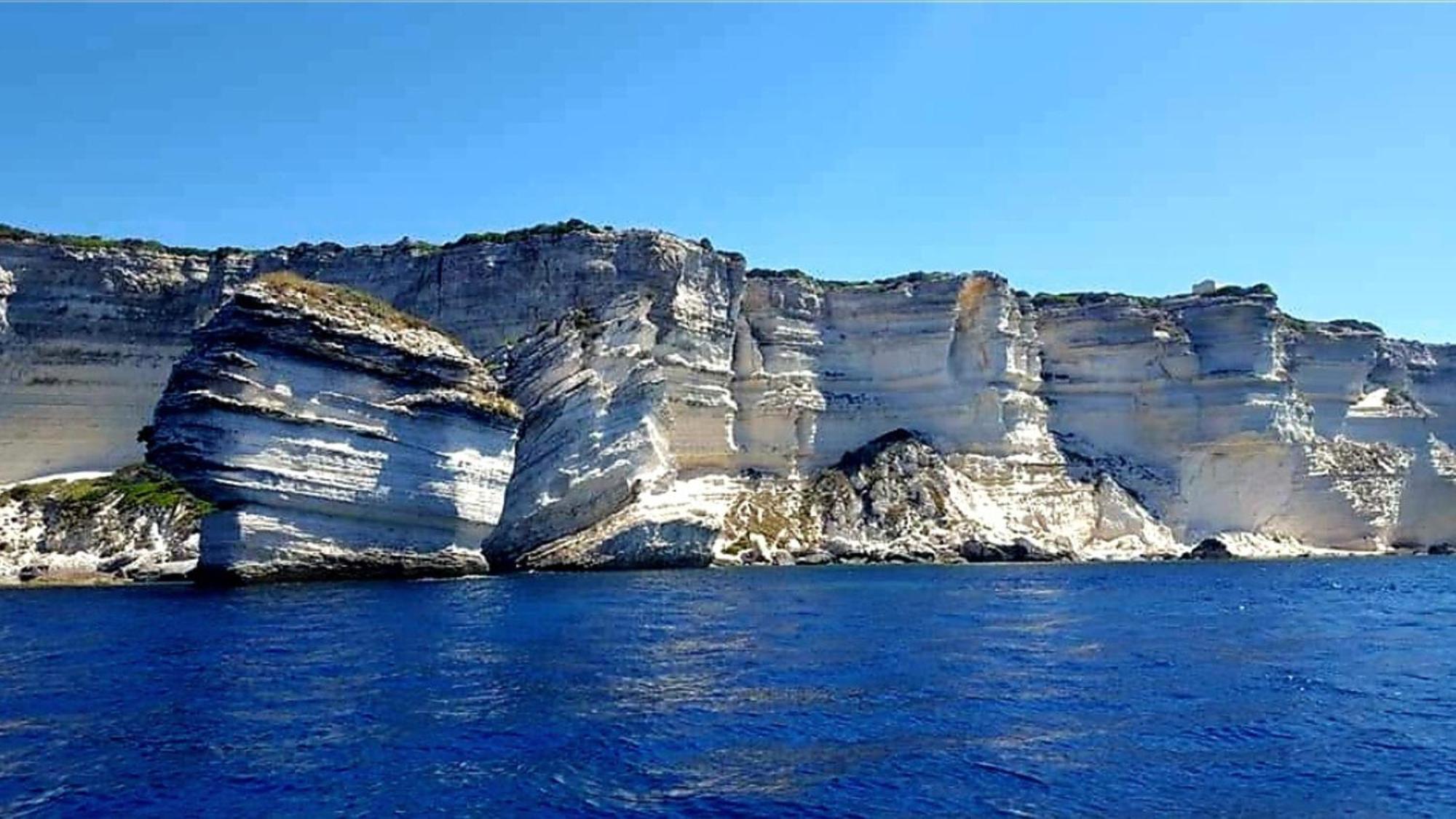 Appartement Kalliste, Logements Avec Vue Citadelle De Bonifacio 博尼法乔 外观 照片