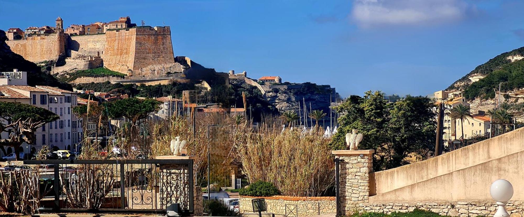Appartement Kalliste, Logements Avec Vue Citadelle De Bonifacio 博尼法乔 外观 照片